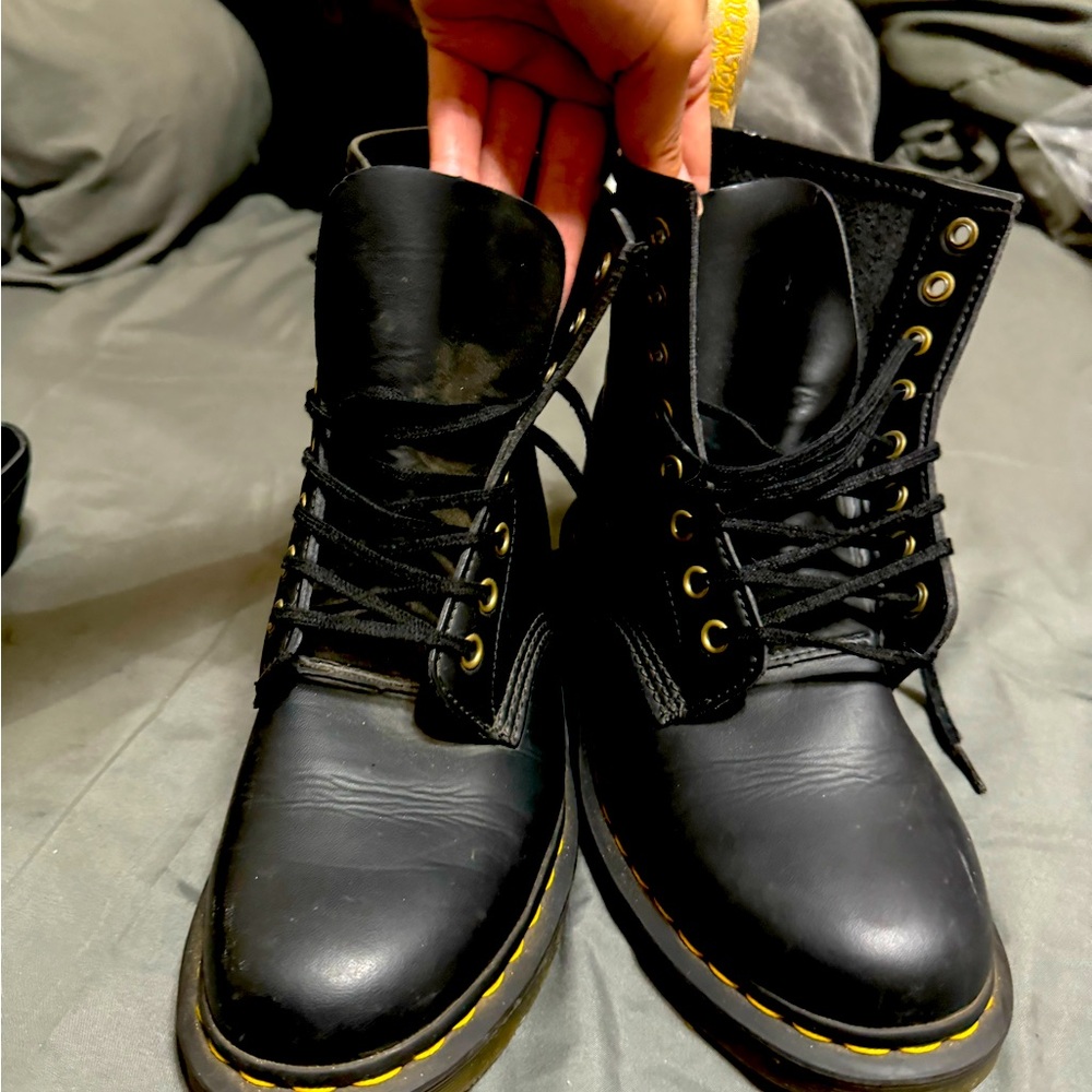 Doc Martens boots size 7 lightly worn